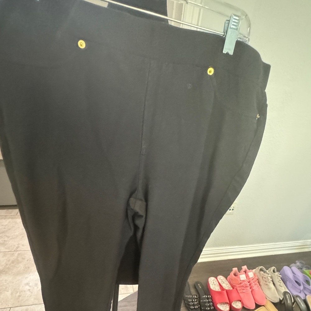 Women black jeggings. Size XL